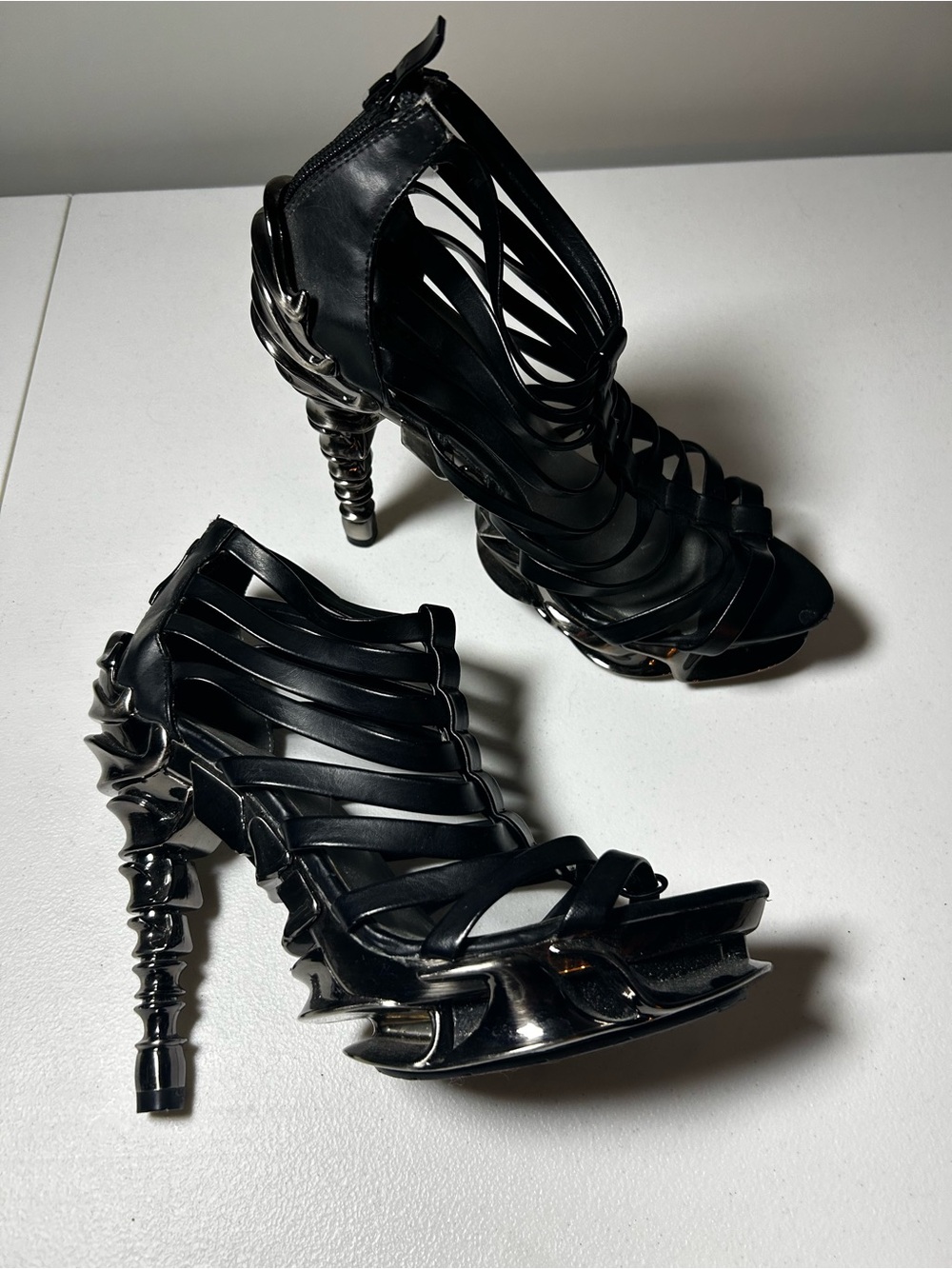 Black bades crome High-Heels